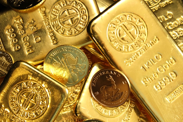 Gold punches up to yet another record high!
