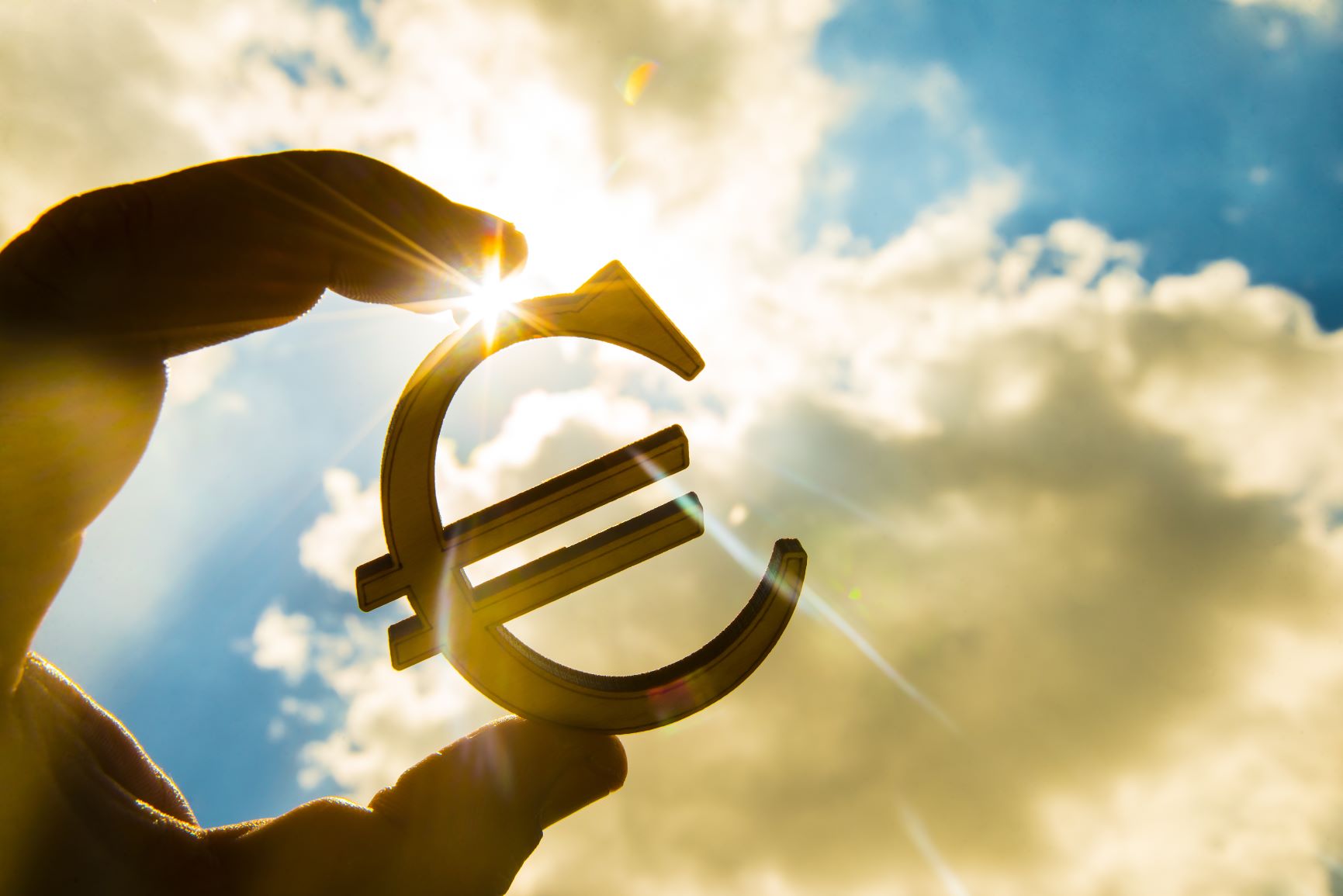 EURUSD touches below 50-SMA amid German CPI and GDP data
