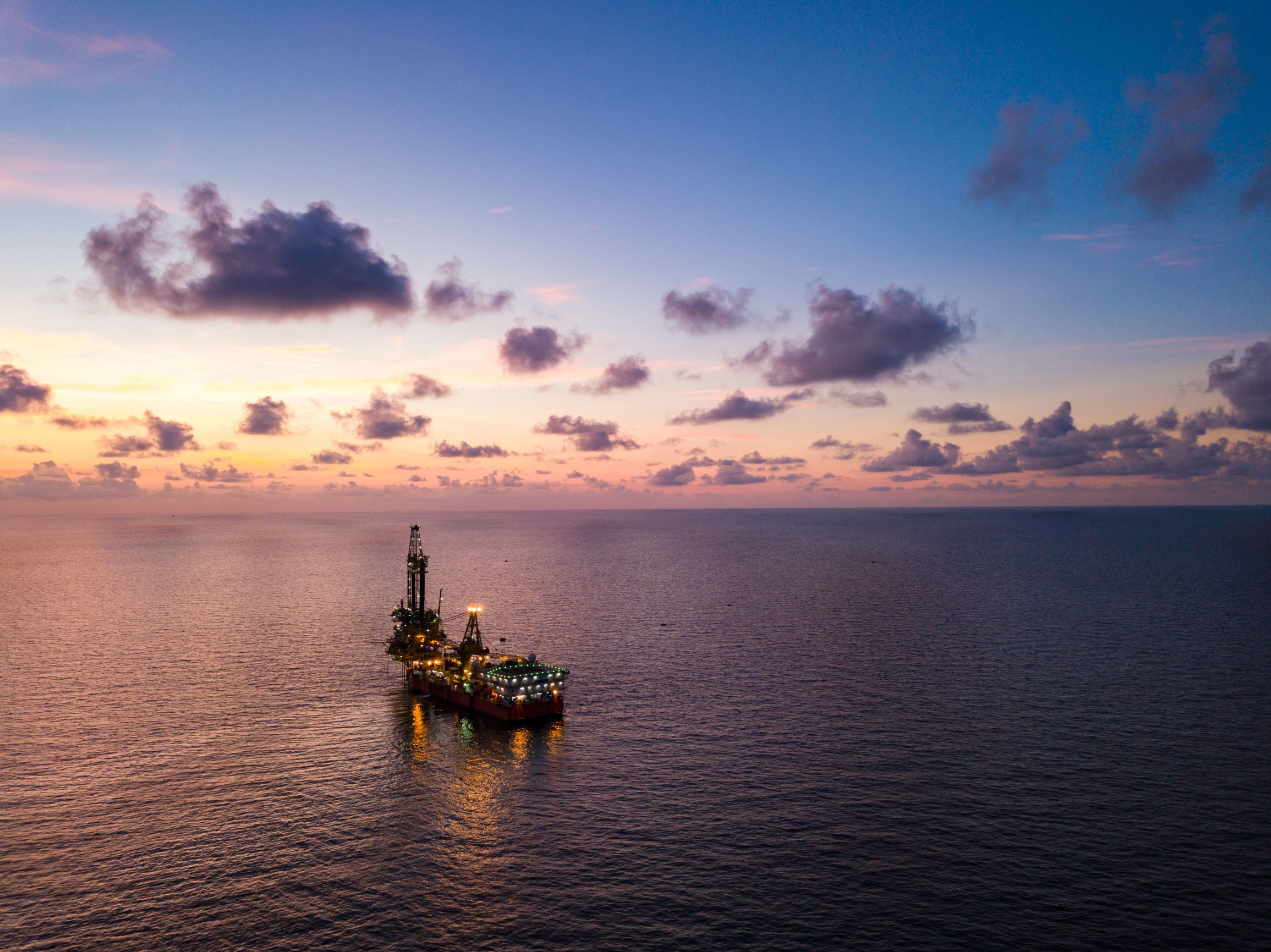 Brent bulls bide time below $90, for now